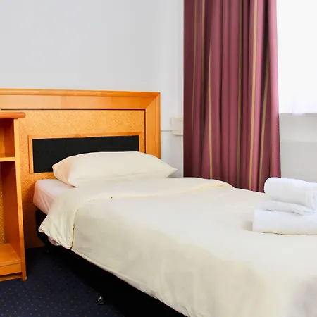 Parkhotel Viktoria 3*