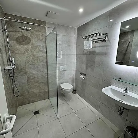 Parkhotel Viktoria Hotel 3*