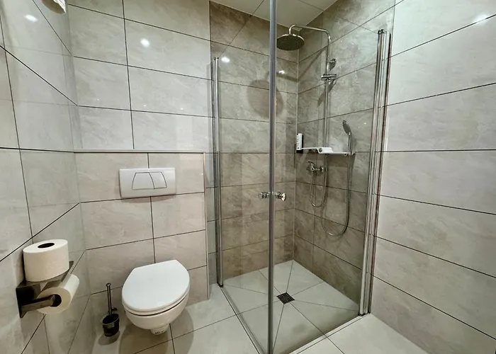 Hotell Parkhotel Viktoria 3*