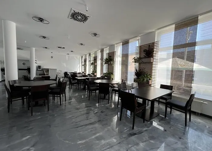 Hotel Parkhotel Viktoria 3*